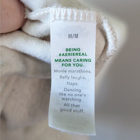 Aerie Cream Hometown Holiday Quarter Zip Pullover Sweatshirt Size Medium - Picture 6 of 8